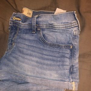 Light wash Hollister short shorts size 7 waist 28